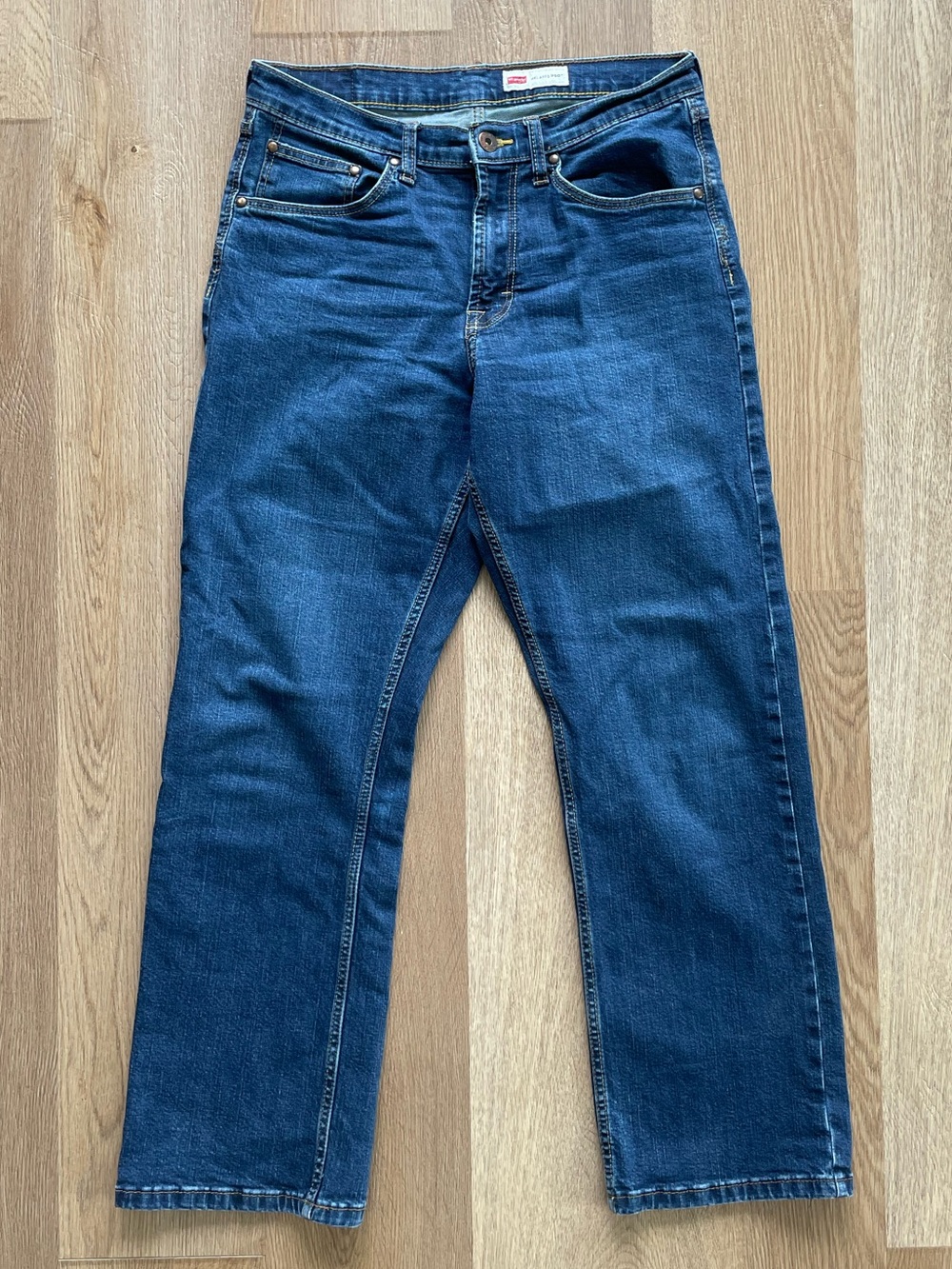 Wrangler Relaxed Boot Cut Jeans 30 x 30 - Picture 2 of 7